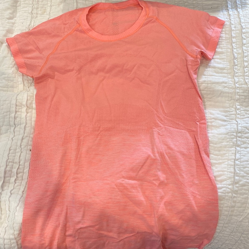 Lululemon swiftly shirt